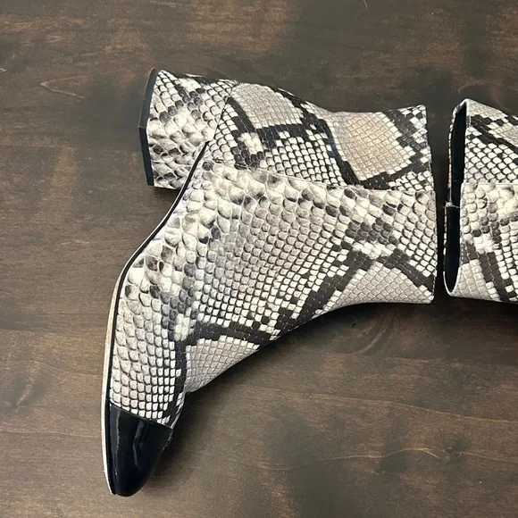 Tory Burch Snakeskin Pattern Women's Boots , leather with black patent toe - Picture 5 of 10